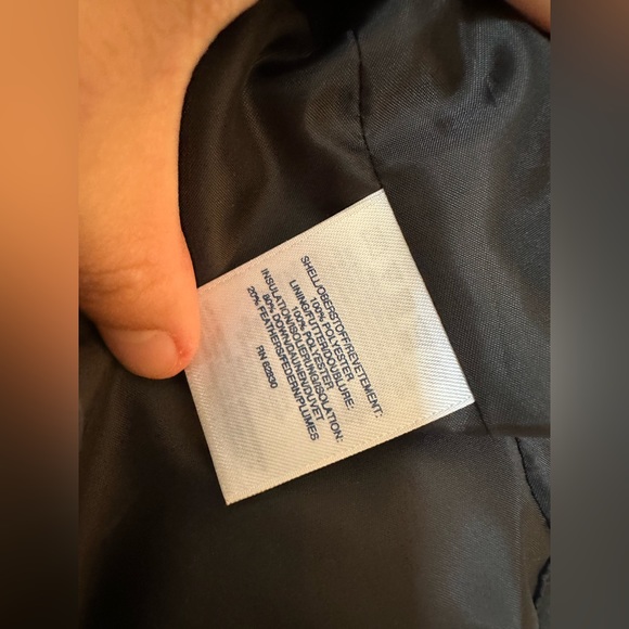 Lands' End Down Vest - Picture 2 of 9